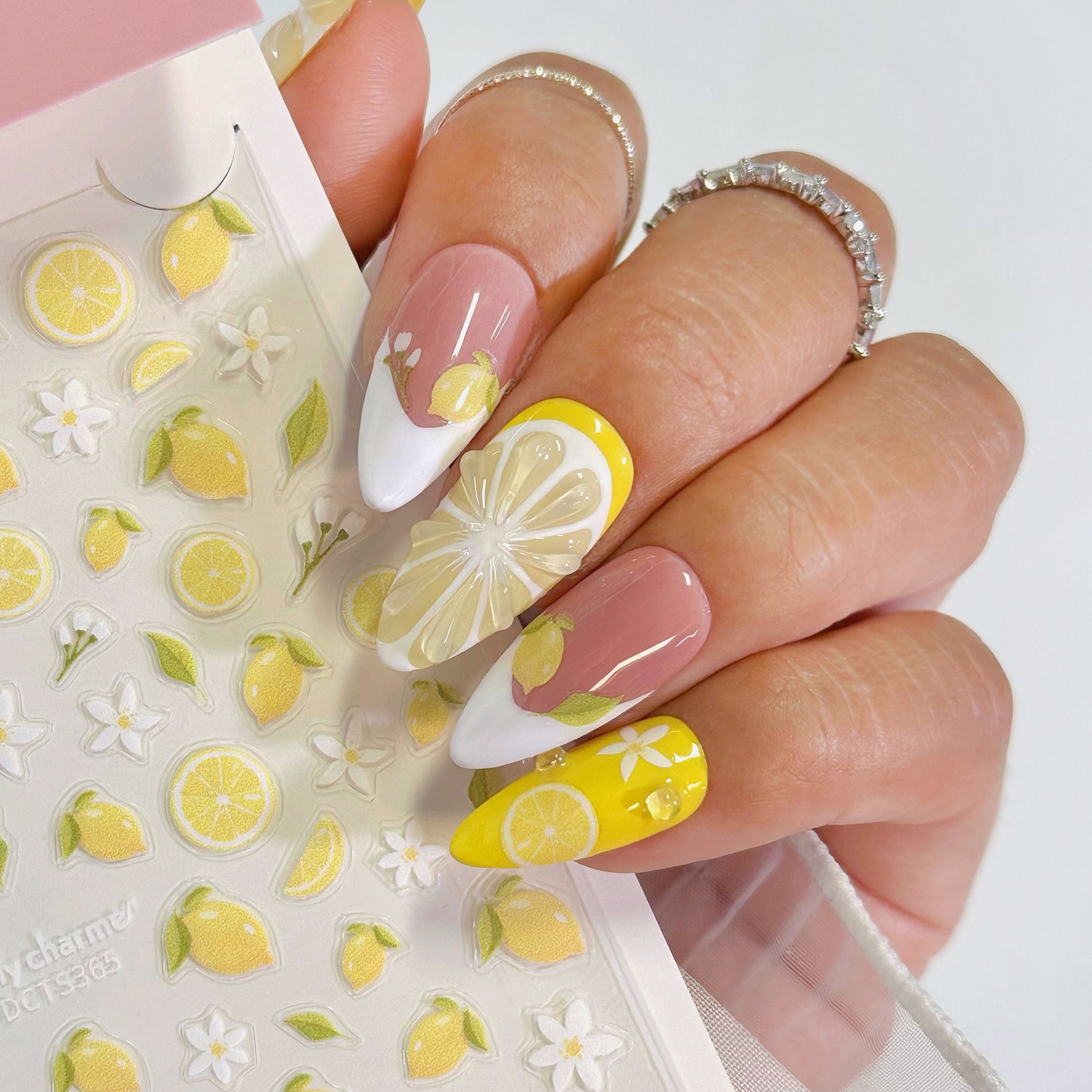 Lemon Nails: Fresh, Fun & Zesty Nail Inspo for Spring & Summer 🍋💛