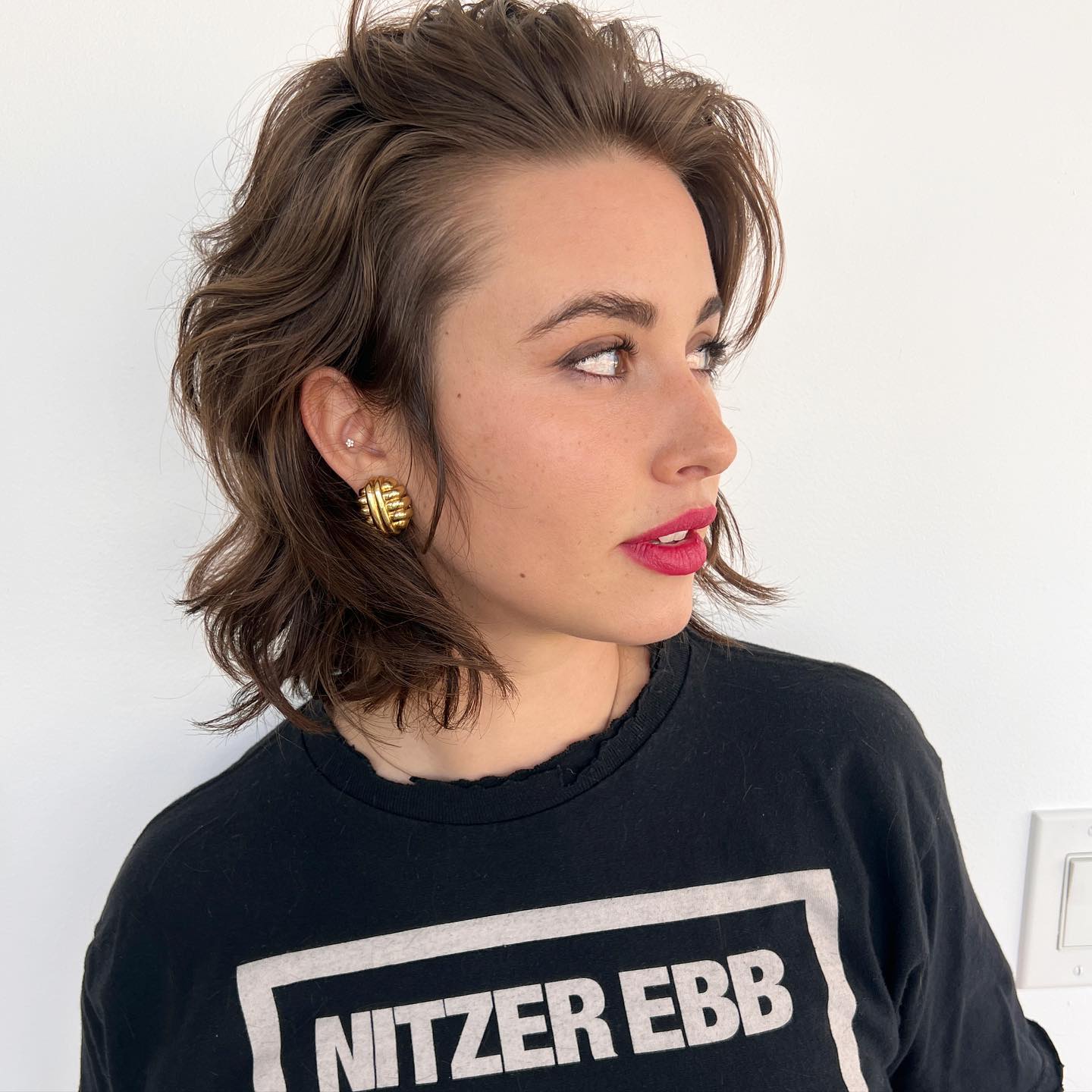 Medium Hair Cuts for Women That Are Super Trendy & Easy to Style ✂️👗